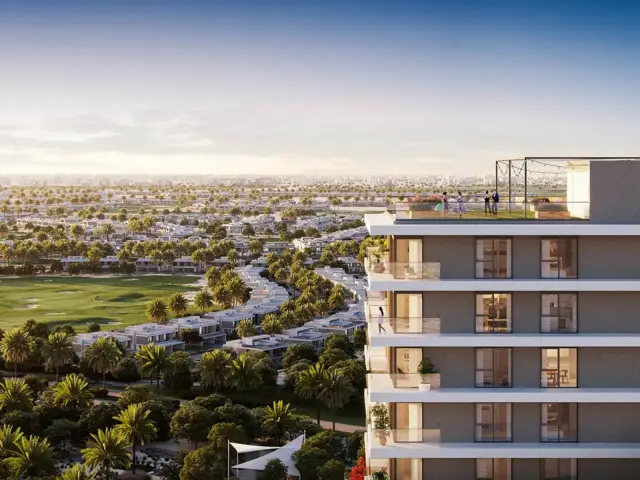 Club Drive, exterior towers