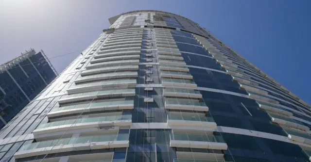 Palm Beach Towers, upward view of tower facade under construction