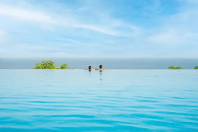 Pool render, Pontus Rotana Resort & Spa
